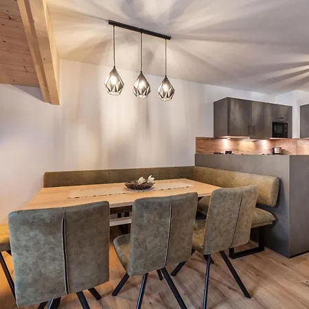 Alpenparks Premium Rehrenberg Ii Aparthotel Viehhofen