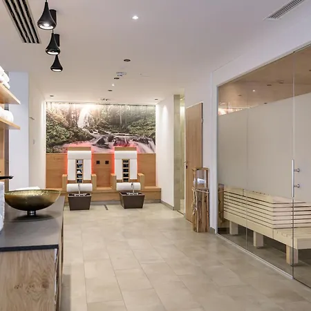 Aparthotel Alpenparks Premium Rehrenberg Ii 4*